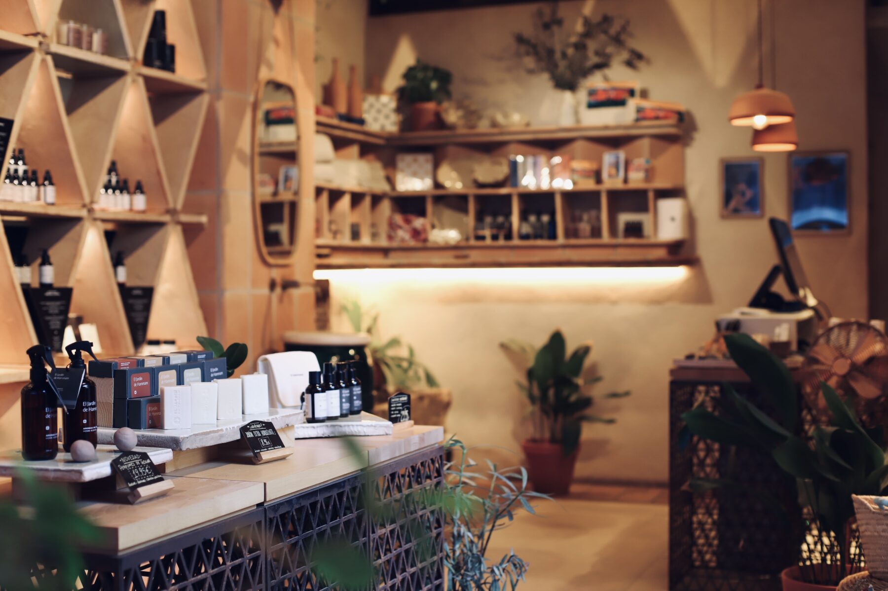 Tienda El Jardín de Hammam en Granada, cosmética botánica sensorial